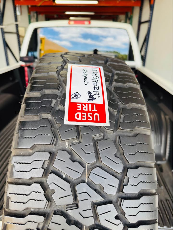 Set of 4 Used Tires Semi New Falken Wildpeak LT245/70R17β in Fort Lauderdale, FL (photo 3)