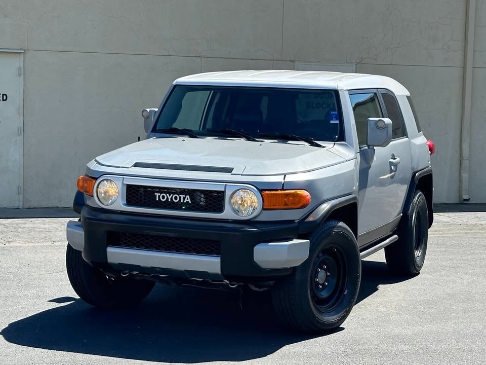 2008 Toyota FJ Cruiser (photo 3) — photo 3