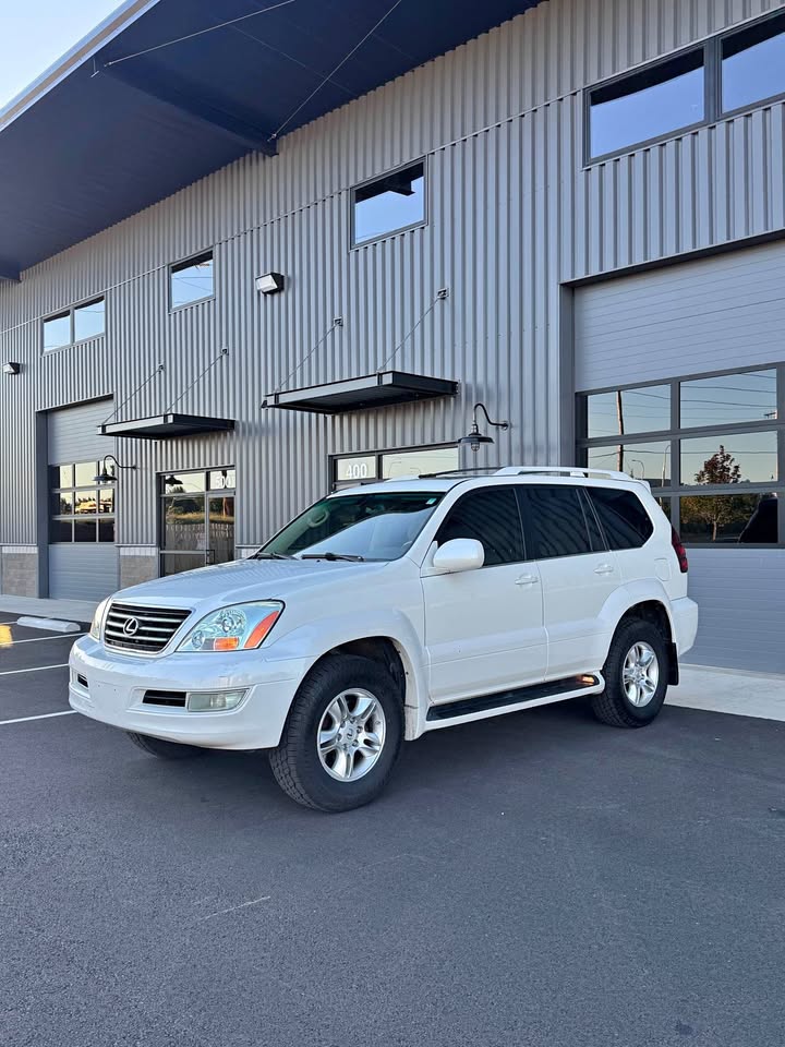 2004 Lexus GX · GX 470 Sport Utility 4D (photo 1) — photo 1