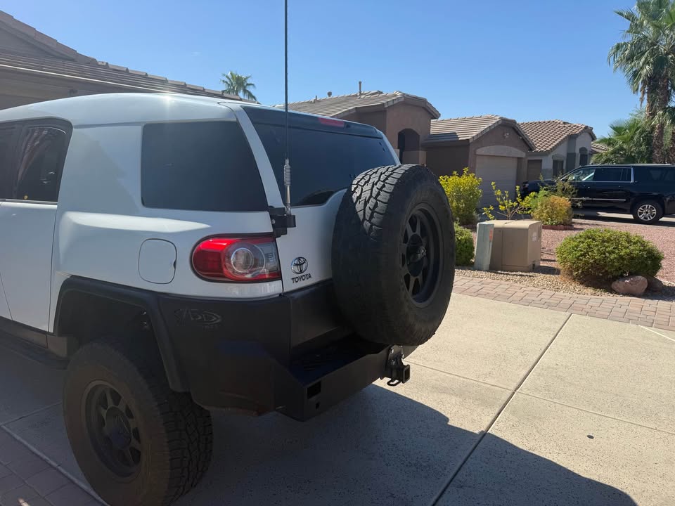 2012 Toyota FJ Cruiser · Sport Utility 2D in Surprise, AZ (photo 4) — photo 4