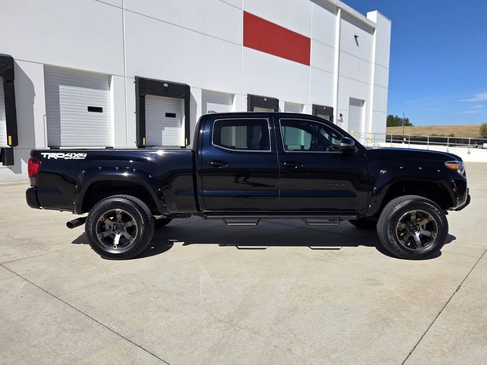2019 Toyota Tacoma Double Cab TRD Off-Road 3.5 in Portland, OR (photo 4)