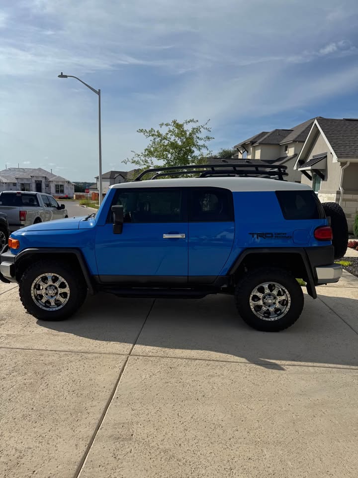 2008 Toyota FJ Cruiser · Sport Utility 2D in Liberty Hill, TX (photo 5) — photo 5