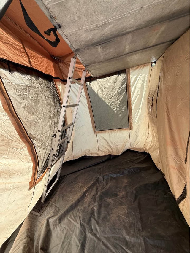 Smittybilt Overlander XL Gen 1 Rooftop Tent — photo 3