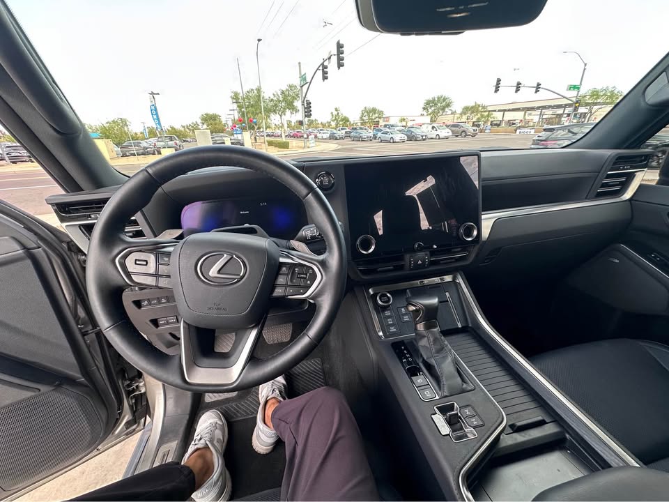 2025 Lexus GX · 550 Overtrail+ in Phoenix, AZ (photo 11) — photo 11