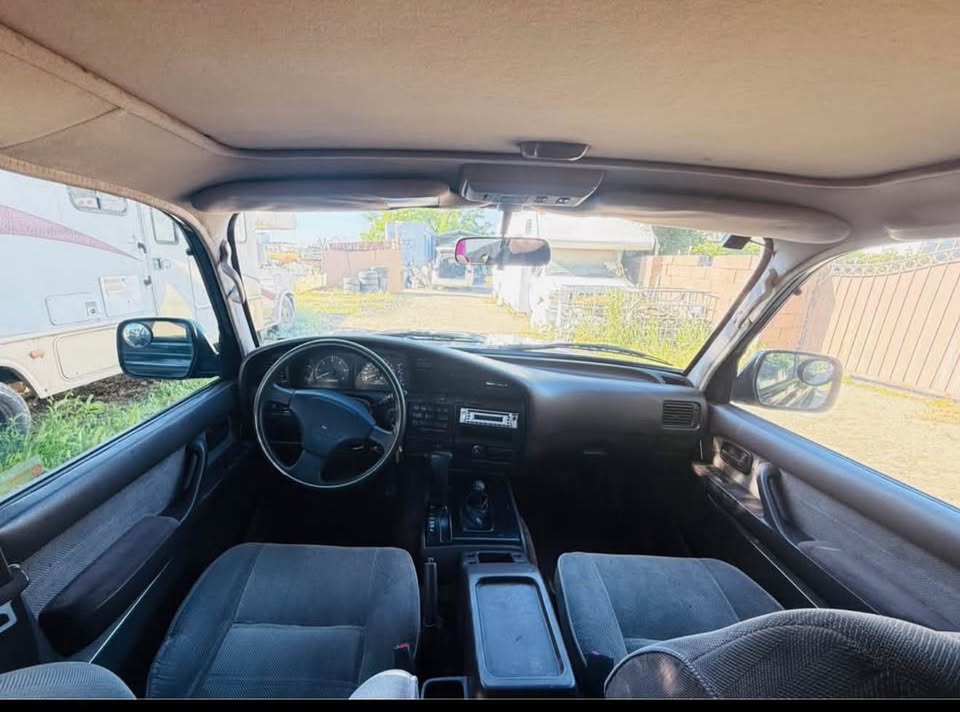 1993 Toyota Land Cruiser 4WD CLEAN LOW MILES · Stock in Sacramento, CA (photo 8) — photo 8