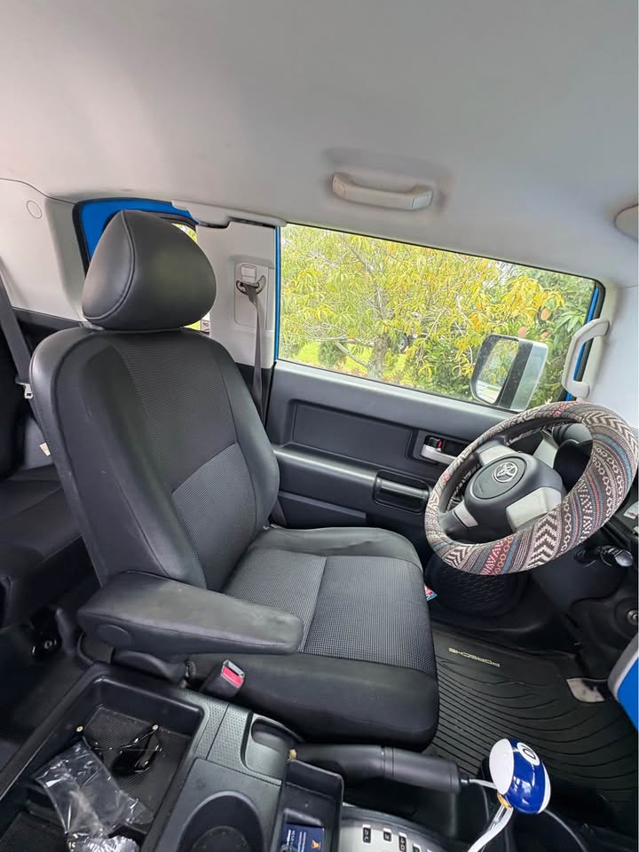 Blue Toyota FJ Cruiser with roof rack. 2007 Toyota FJ Cruiser 4x4 - Clean Title - Well Maintained
P in Miami, FL (photo 9) — photo 9