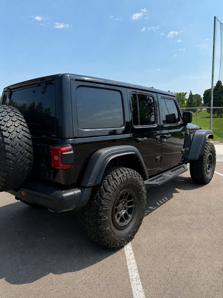 2023 Jeep wrangler rubicon 1 owner like new in Boise, ID (photo 3) — photo 3