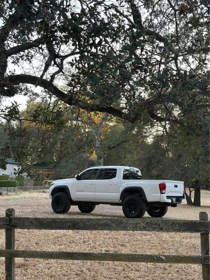 2017 Toyota Tacoma · TRD Off-Road in Fair Oaks, CA (photo 3) — photo 3
