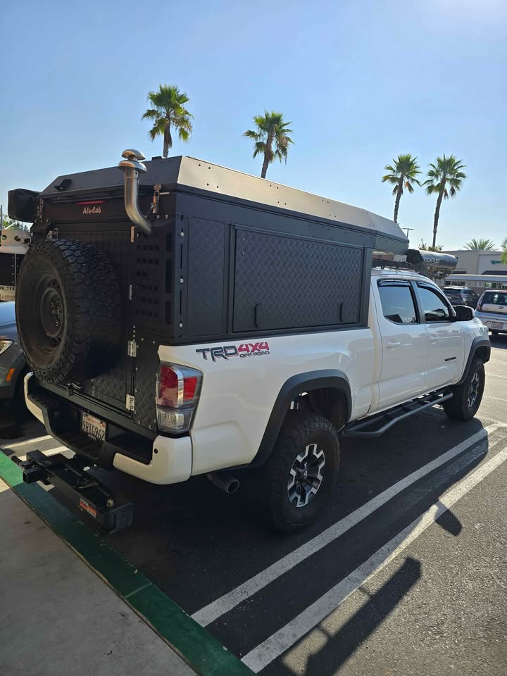 Alu-Cab Canopy Camper in Irvine, CA (photo 9) — photo 9