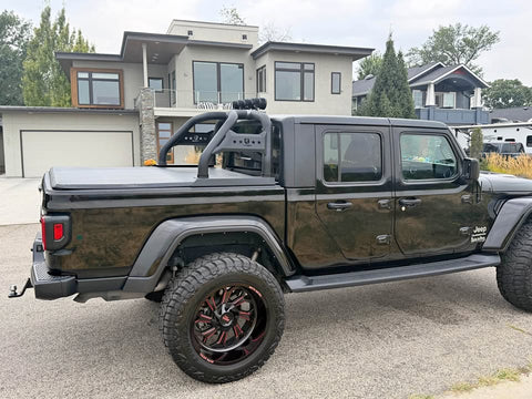 2021 Jeep Gladiator · Overland Pickup 4D 5 ft