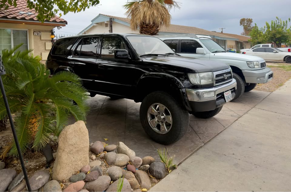 1997 Toyota 4Runner · Limited Nightshade Edition Sport Utility 4D in Las Vegas, NV (photo 4) — photo 4