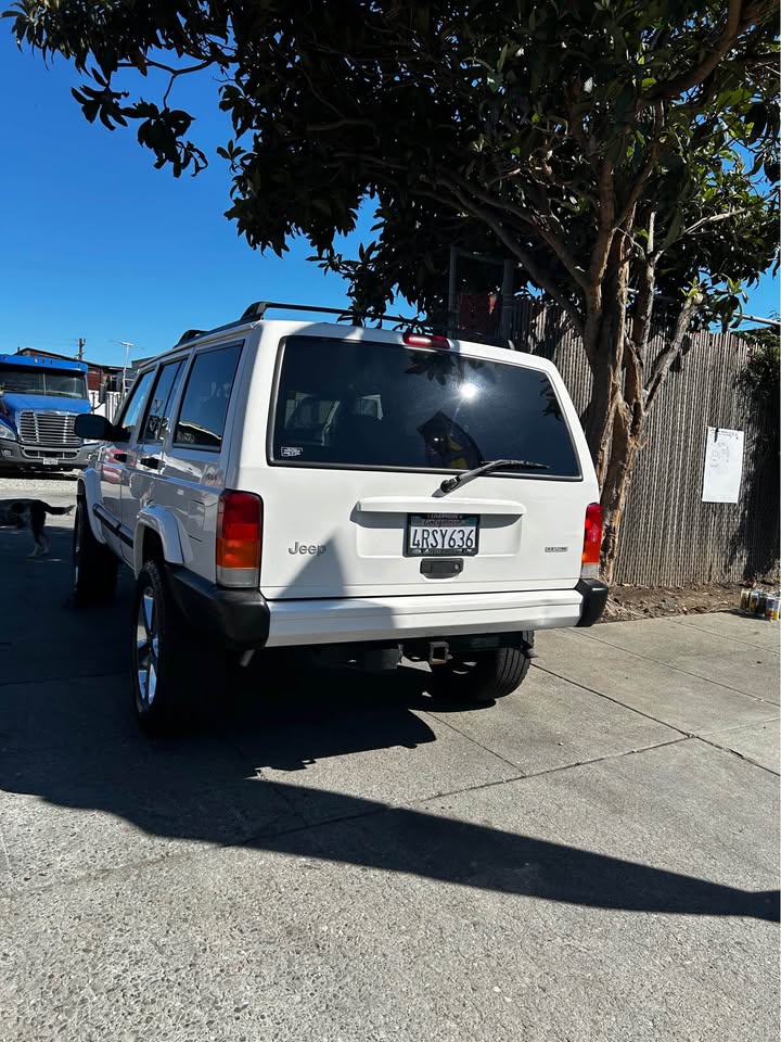 2001 Jeep Cherokee · Sport 4D in Oakland, CA (photo 3) — photo 3