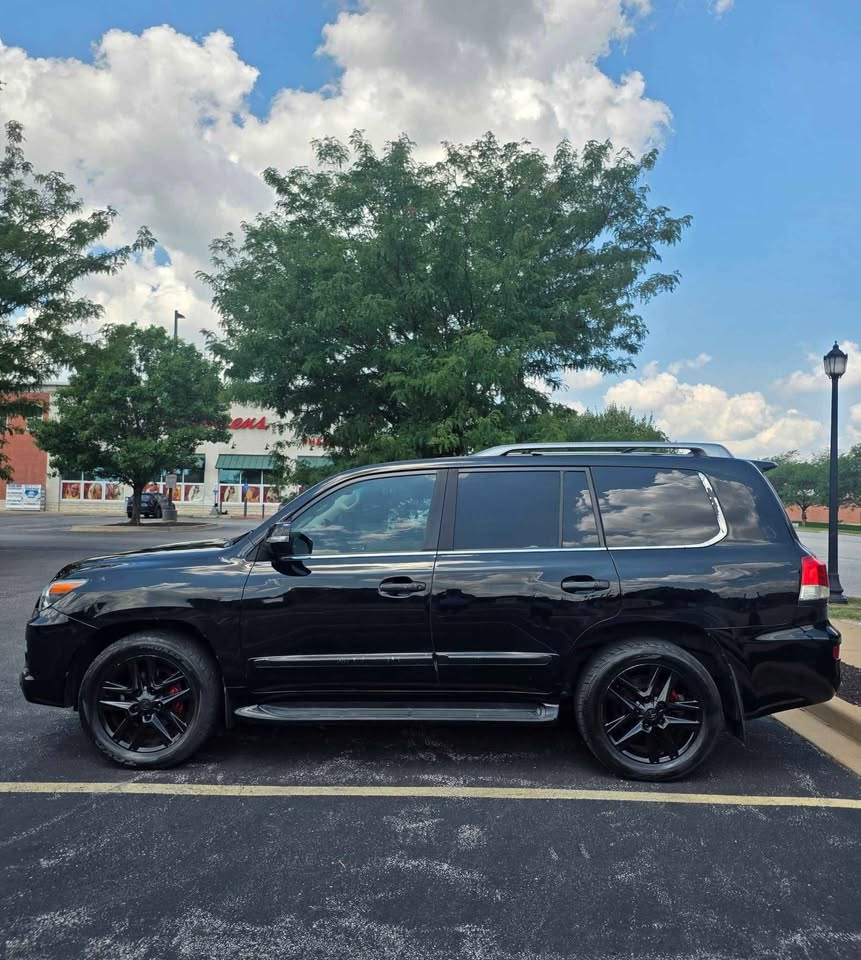 2013 Lexus LX · LX 570 Sport Utility 4D in St Louis, MO (photo 5) — photo 5