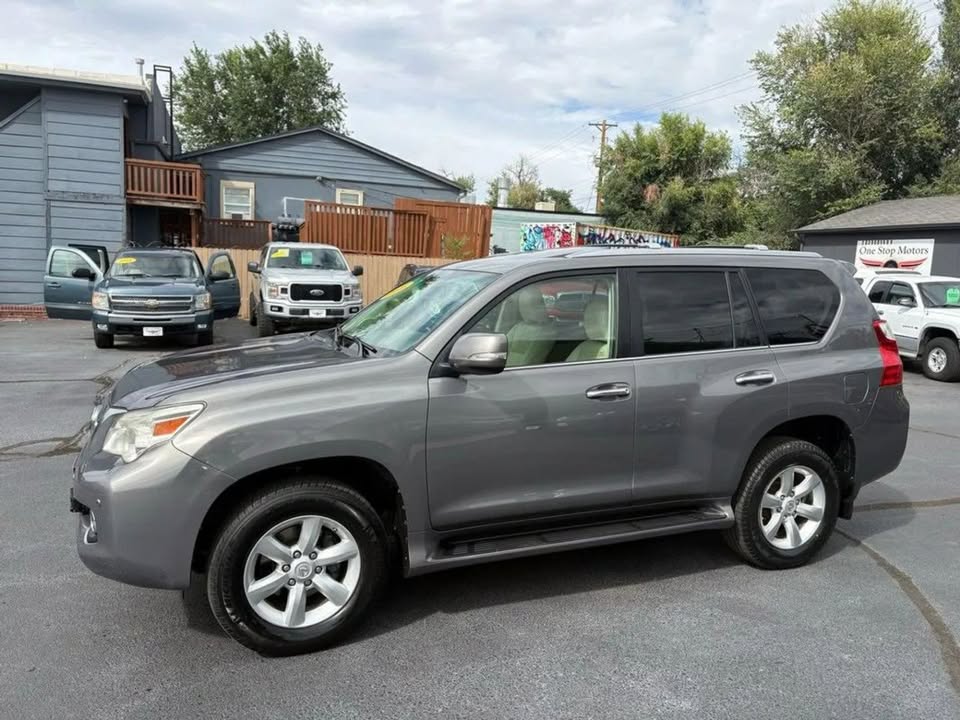 2010 Lexus GX GX 460 Sport Utility 4D in Englewood, CO (photo 8) — photo 8