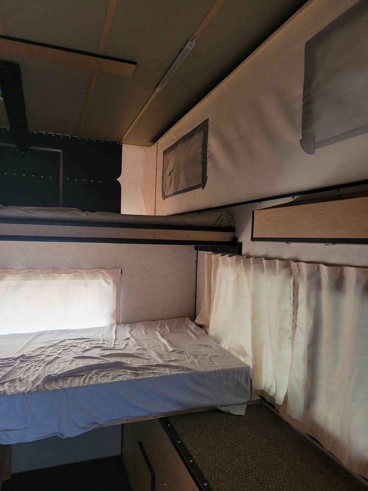 2019 Four Wheel Camper hawk (photo 6) — photo 6