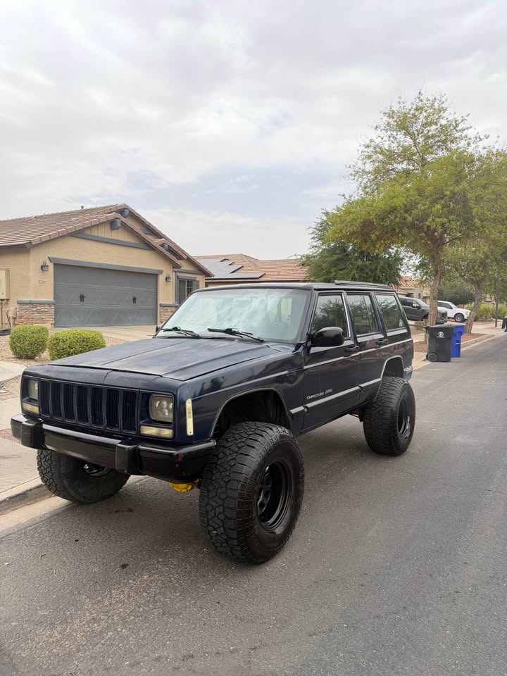 Jeep XJ in Glendale, AZ (photo 2) — photo 2