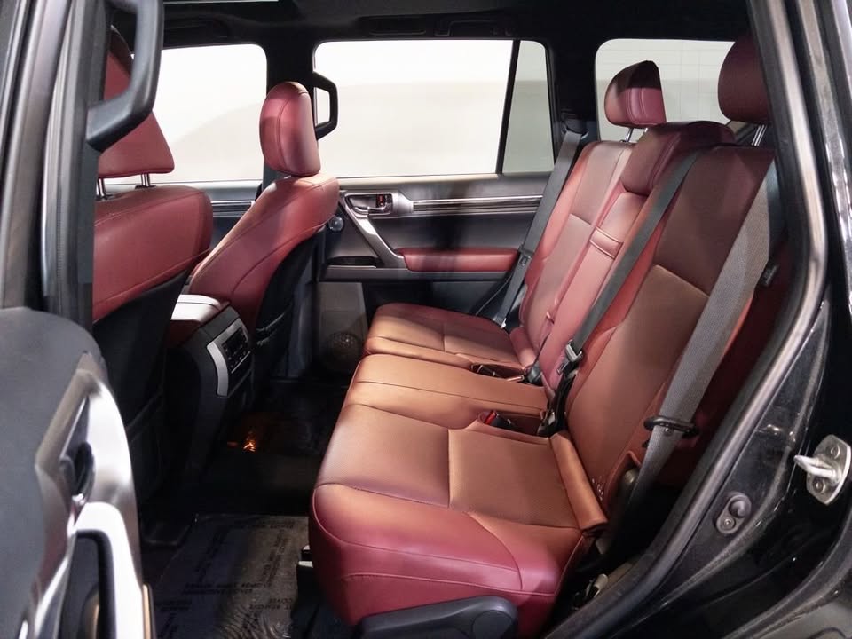2023 Lexus GX GX 460 Premium Sport Utility 4D in Bellevue, WA (photo 12) — photo 12