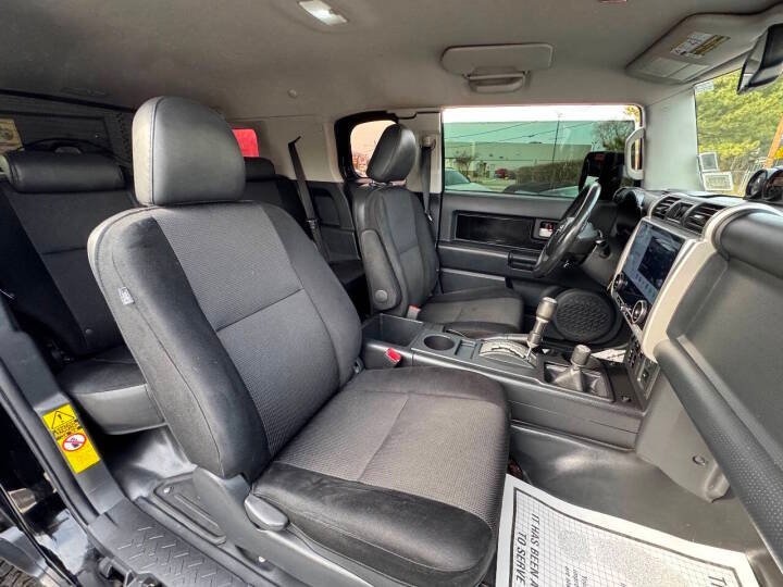 2010 Toyota FJ Cruiser in Clifton, NJ (photo 8) — photo 8