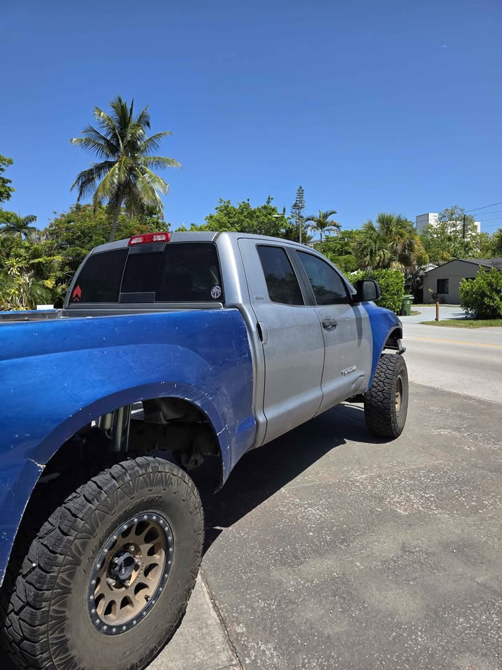 2010 Toyota Tundra CrewMax · Limited Pickup 4D 6 1/2 ft in Hollywood, FL (photo 10) — photo 10