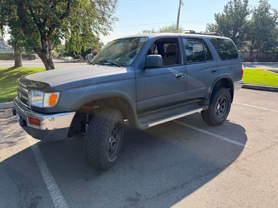 1997 Toyota 4Runner · SR5 Sport Utility 4D in Reno, NV (photo 4) — photo 4