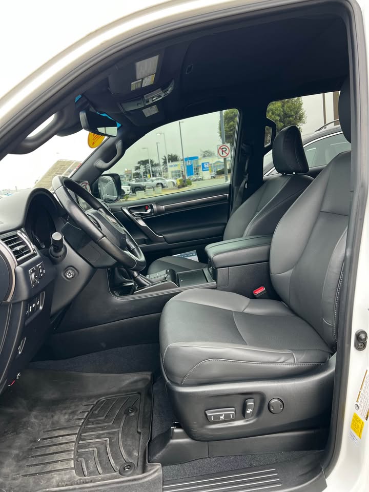 2022 Lexus GX · GX 460 Sport Utility 4D in Seaside, CA (photo 3) — photo 3