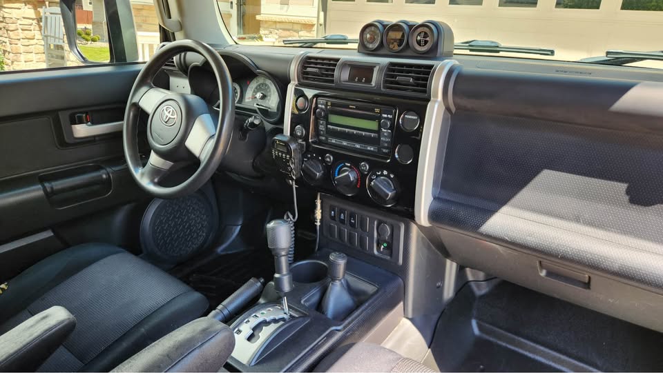 2009 Toyota FJ Cruiser · Sport Utility 2D in Brighton, CO (photo 8) — photo 8