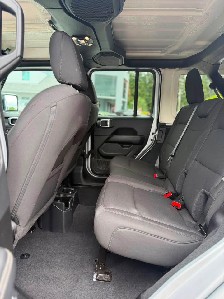2023 Jeep Wrangler‼ in Toronto, ON (photo 9)