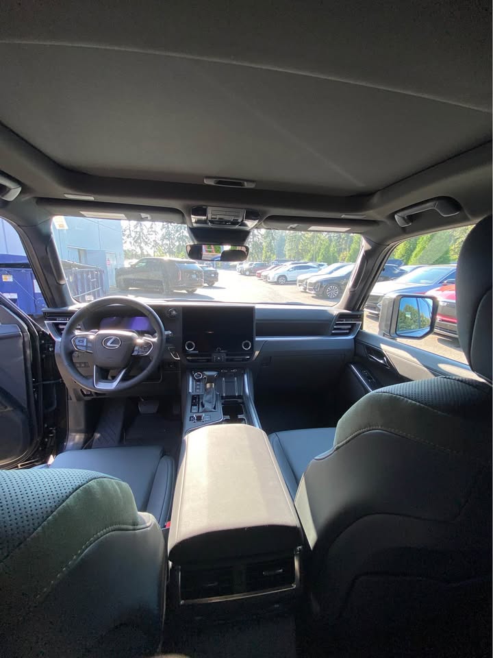2026 Lexus GX 550 Overtrail+ in Bellevue, WA (photo 12) — photo 12