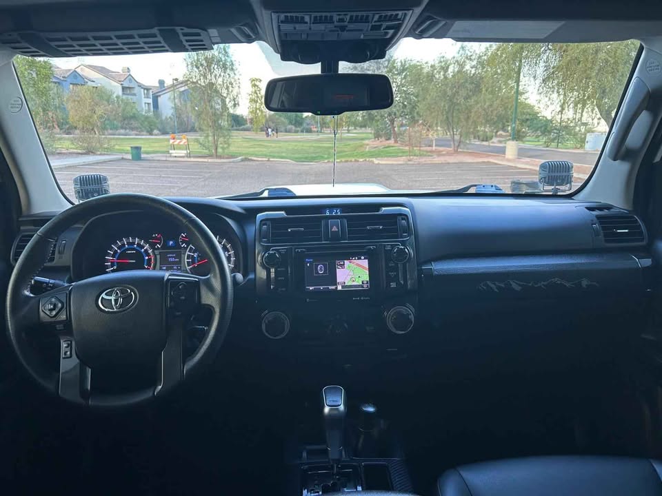 2017 Toyota 4Runner · TRD Off-Road Premium Sport Utility 4D in Phoenix, AZ (photo 9) — photo 9