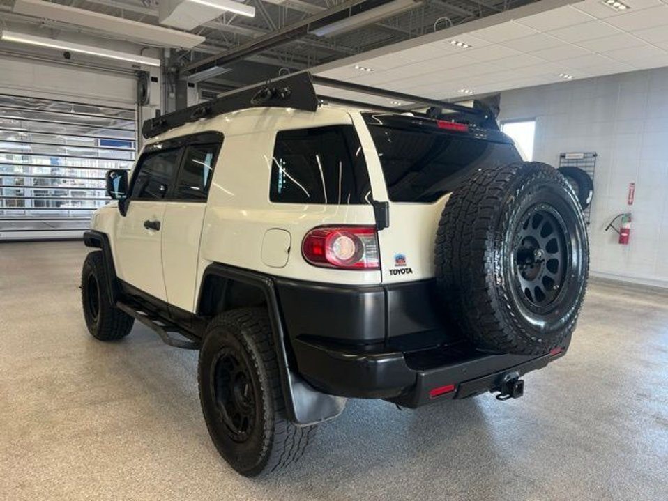 2012 Toyota FJ Cruiser (photo 10) — photo 10