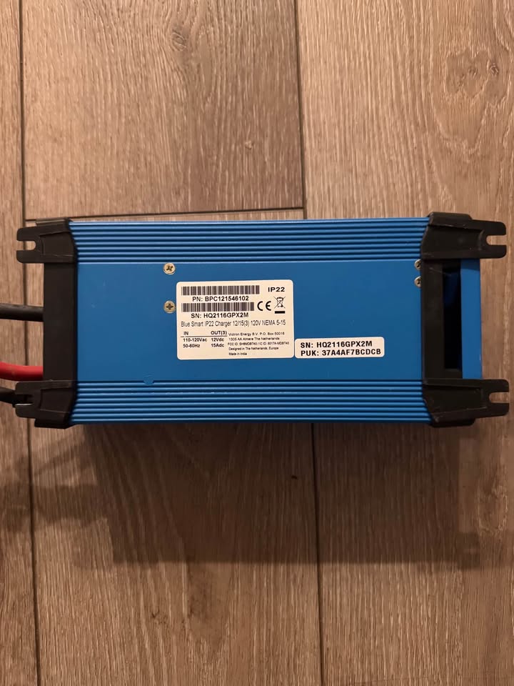Victron IP22 Battery Charger Blue Smart Bluetooth in Denver, CO (photo 4) — photo 4