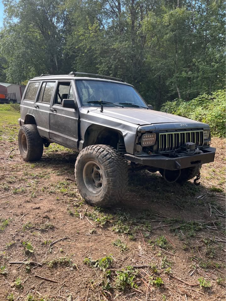 1993 Jeep Cherokee · Sport Utility 4D in Everson, WA (photo 8) — photo 8