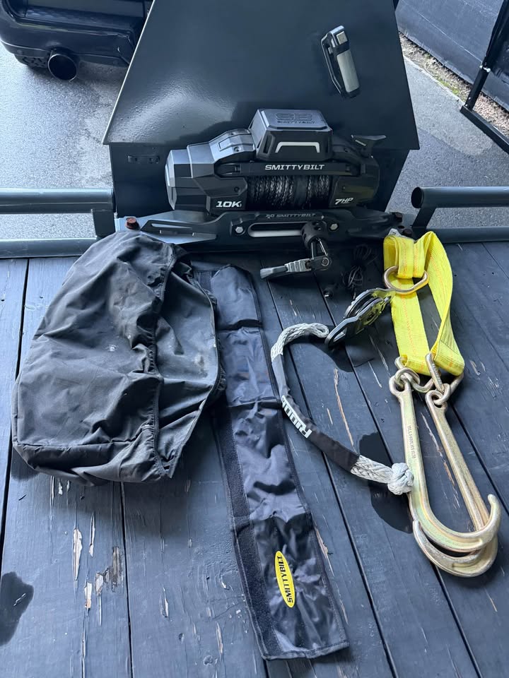 Smittybilt 10k 7hp winch with extras waterproof in Ewing Twp, NJ (photo 2) — photo 2