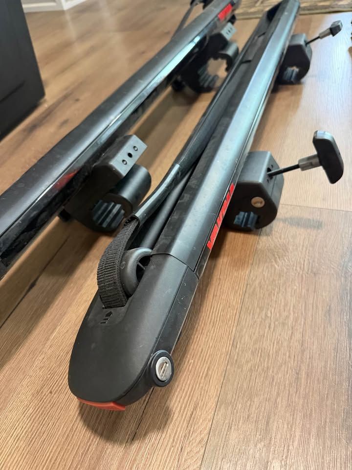 Yakima roof rack with surfboard attachment in San Francisco, CA (photo 2)