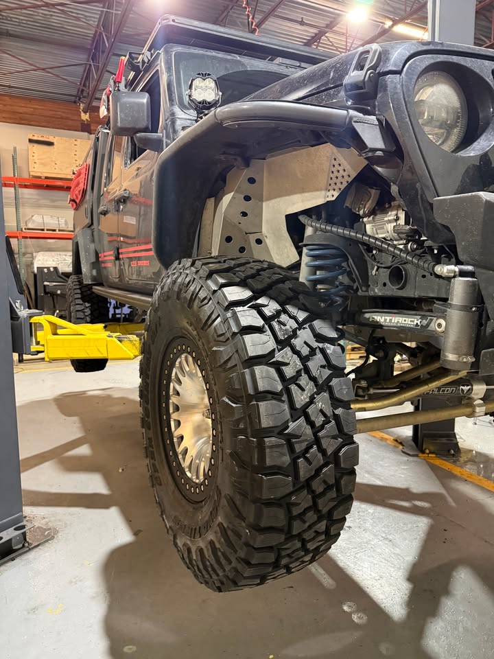 2021 Jeep Gladiator Rubicon Pickup 4D 5 ft (photo 8) — photo 8