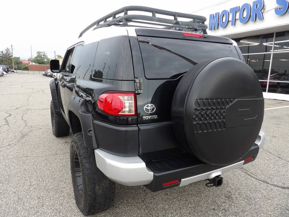 2007 Toyota FJ Cruiser in Dearborn, MI (photo 8) — photo 8