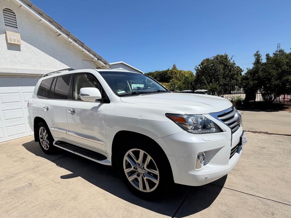 2015 lexus lx 570 AWD in Sacramento, CA (photo 3) — photo 3