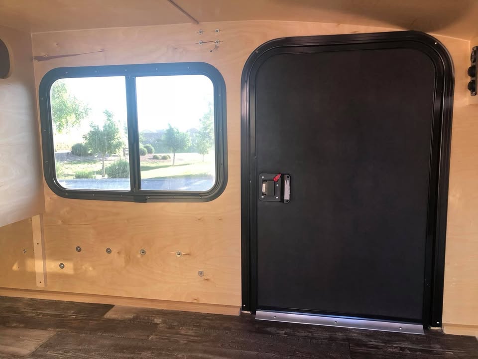 2019 Hiker Mid-Range Trailer in Heber City, UT (photo 7) — photo 7