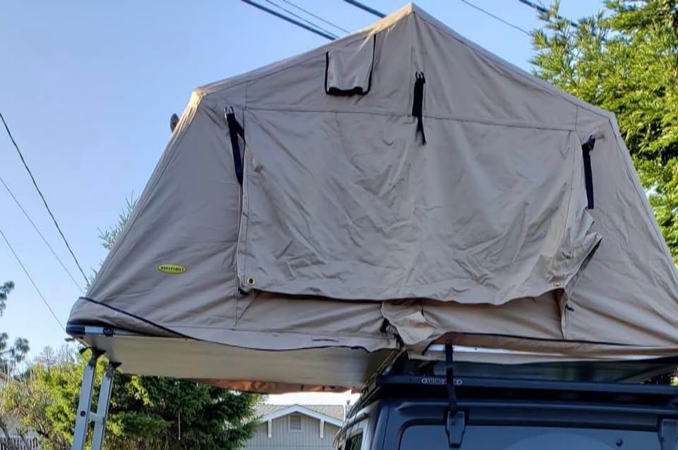 SmittyBilt Overland Gen 2 (SB2583)Rooftop Tent in Kelseyville, CA (photo 5) — photo 5
