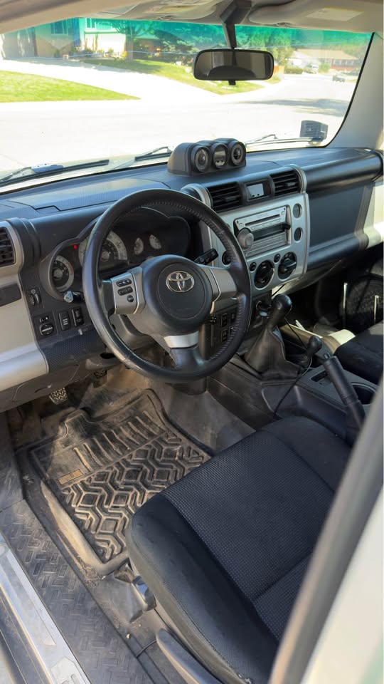 2007 Toyota FJ Cruiser · Sport Utility 2D in Lakewood, CO (photo 6) — photo 6