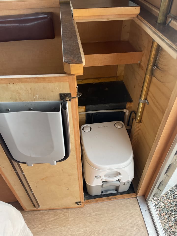2016 Alaskan 8' nco custom layout (photo 8) — photo 8
