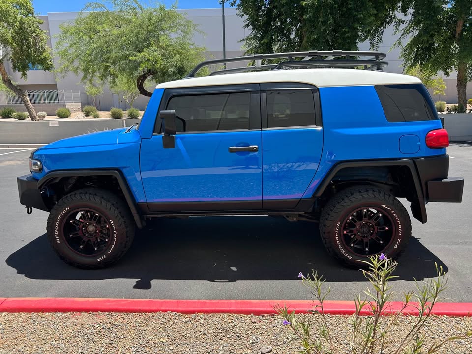 2007 Toyota FJ Cruiser in Phoenix, AZ (photo 5) — photo 5