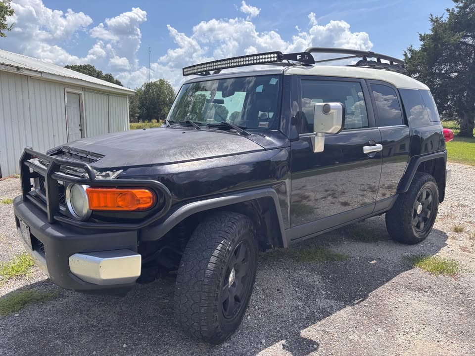 2007 Toyota FJ Cruiser · 4x4 in Halls, TN (photo 2) — photo 2