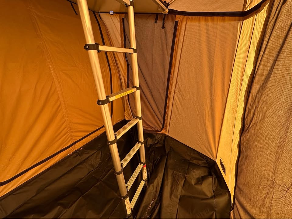 CVT (Cascadia Vehicle Tents) Mt. Rainier RTT - Rooftop Tent w/ Annex in Springtown, TX (photo 5) — photo 5