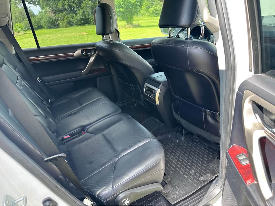 2011 Lexus GX460 Overland in Bryan, TX (photo 12) — photo 12