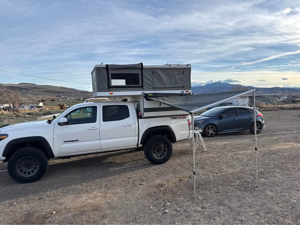 Four Wheel Camper Falcon for Tacoma/Ranger/Colorado or Five Foot Bed Midsize Truck in Silver Springs, NV (photo 6) — photo 6