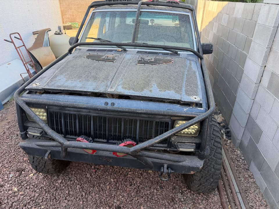 91 jeep Cherokee xj in Peoria, AZ (photo 2) — photo 2