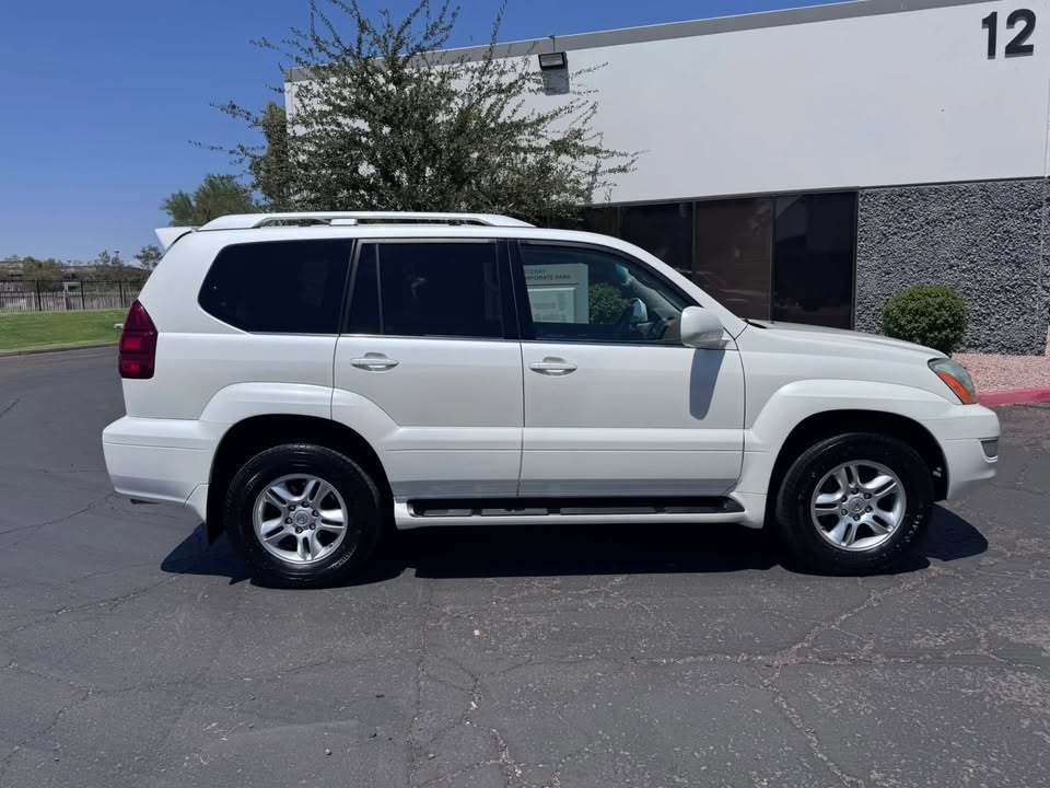 2005 Lexus GX · GX 470 Sport Utility 4D in Phoenix, AZ (photo 4) — photo 4