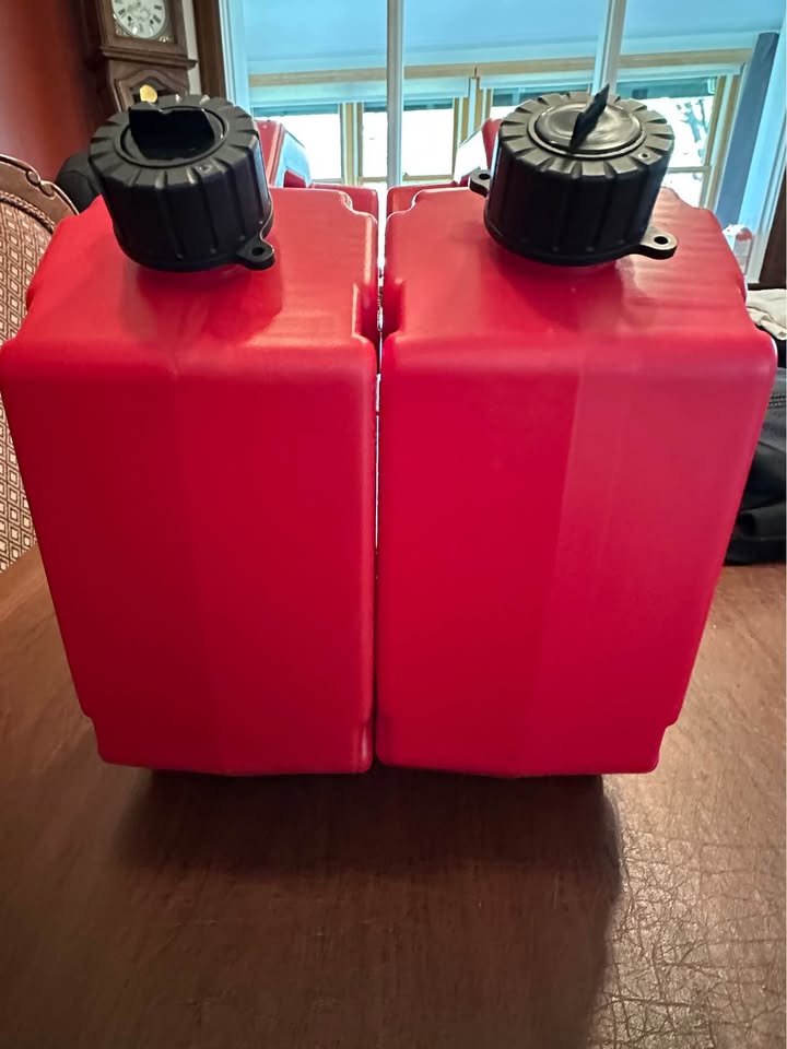 Rotopax dual 5l/chaque 1.3gallons/chaque NEUF in Montréal, QC (photo 5)