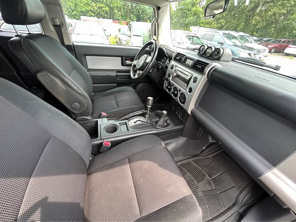 2007 Toyota FJ Cruiser · Sport Utility 2D in Reynoldsburg, OH (photo 9) — photo 9